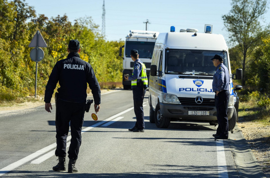 Prometna nesreća u kojoj je smrtno stradao motociklist na ulazu u Drniš.&lt;br /&gt;
 