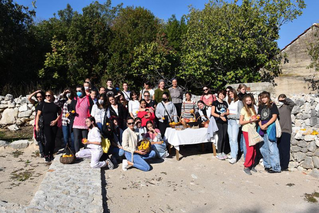 Učenici iz Rumunjske, Litve i Grčke posjetili vjetroorgulje na Trovru u sklopu projekta Erasmus+
