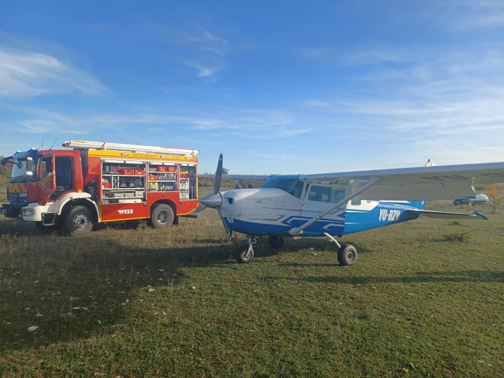 Cessna je prisilno sletjela na području južno od naselja Donje Selo, a nitko nije ozlijeđen