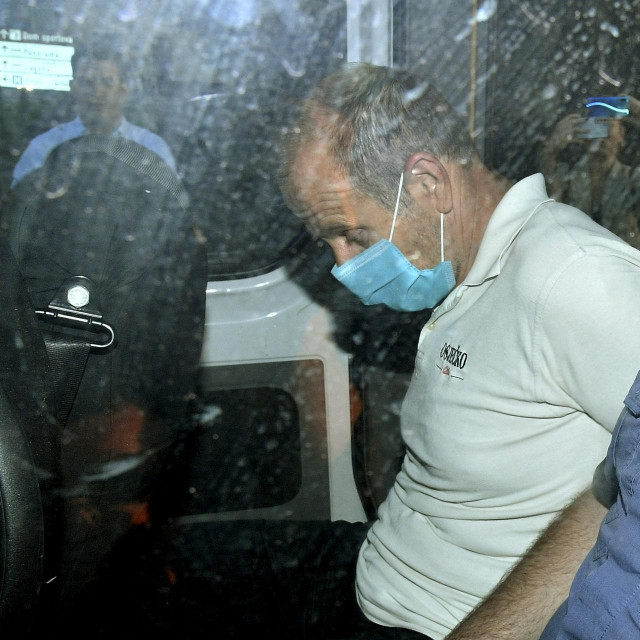 Na fotografiji: Harald Kopitz u pratnji policije odveden iz Državnog odvjetništva