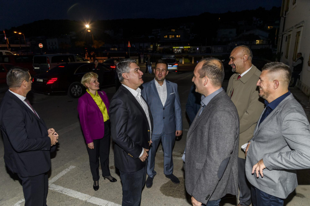 Predsjednik Zoran Milanović u petak je prisustvovao svečanoj sjednici općinskog vijeća Općine Tisno u povodu Dana općine i blagdana sv. Martina
