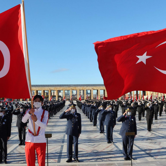 Turkish soldiers attend a ceremony at the Anitkabir, the mausoleum for the Turkish Republic&amp;#39;s founder Mustafa Kemal Ataturk, to mark the 83th anniversary of his death, in Ankara on November 10, 2021. (Photo by Adem ALTAN/AFP)