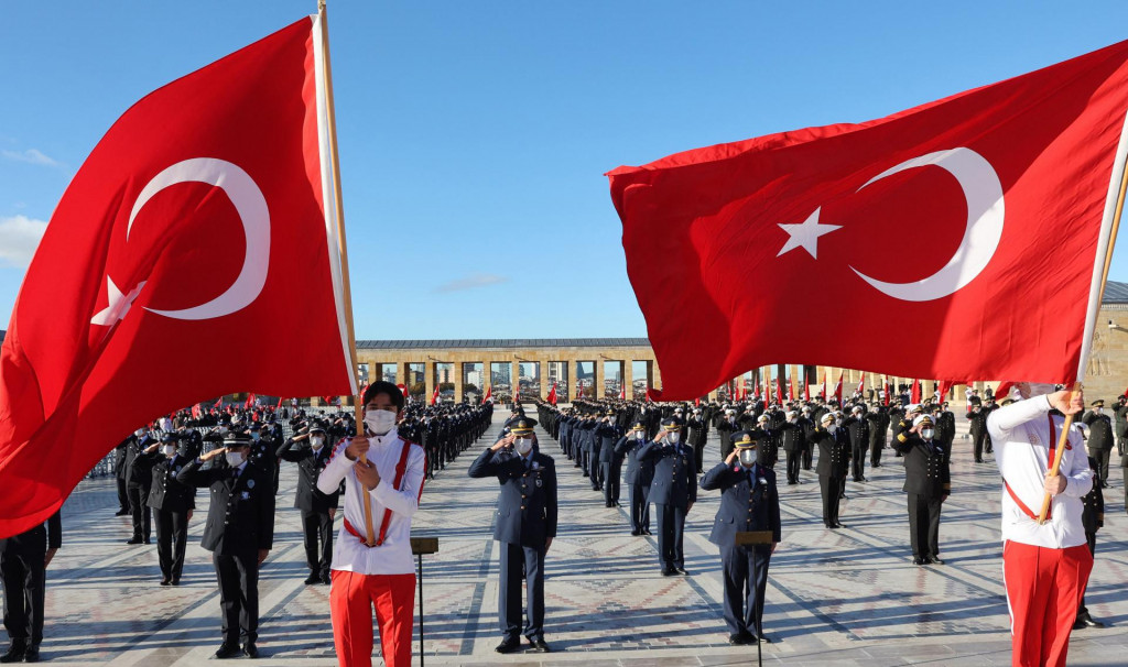 Turkish soldiers attend a ceremony at the Anitkabir, the mausoleum for the Turkish Republic&amp;#39;s founder Mustafa Kemal Ataturk, to mark the 83th anniversary of his death, in Ankara on November 10, 2021. (Photo by Adem ALTAN/AFP)