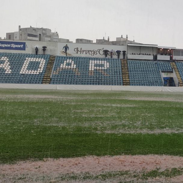 Slika Stanova za vrijeme utakmice Zadar – Neretva