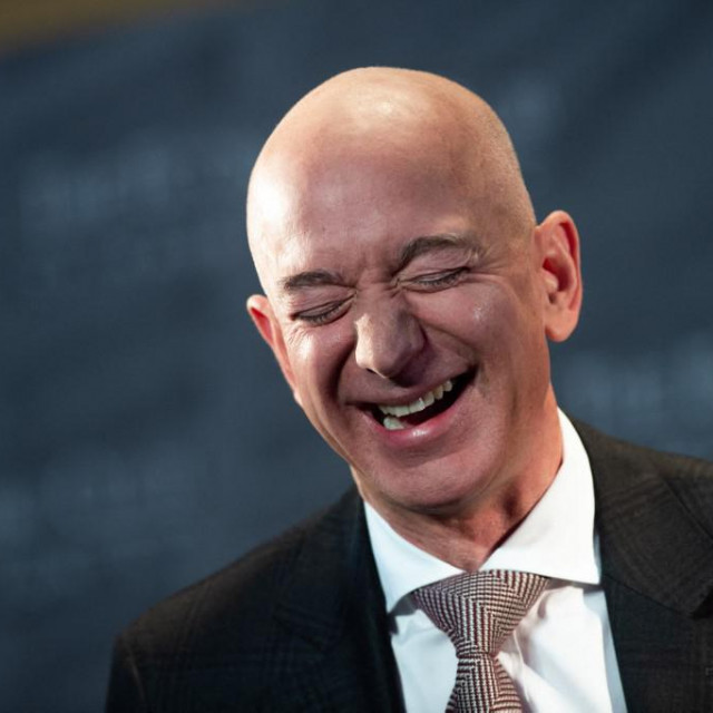Jeff Bezos ima novca, ali ima i duha