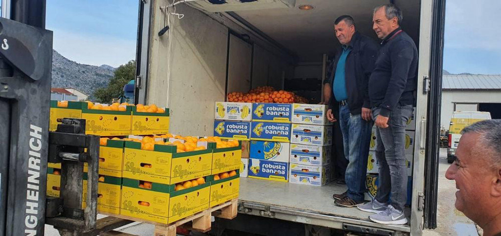 Pločanski branitelji prikupili šest tona mandarina za Vukovar