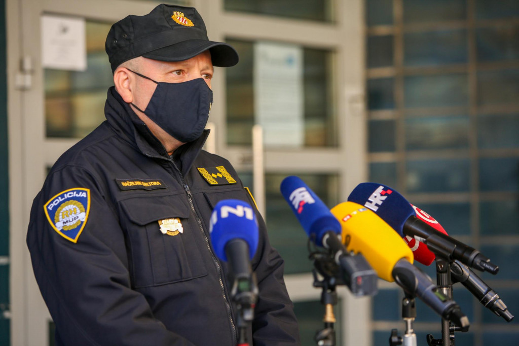 Davor Posilović, načelnik Sektora policije Policijske uprave zagrebačke dao je izjavu za medije zbog jucerašnjeg neprijavljenog okupljanja na Trgu bana Josipa Jelačića