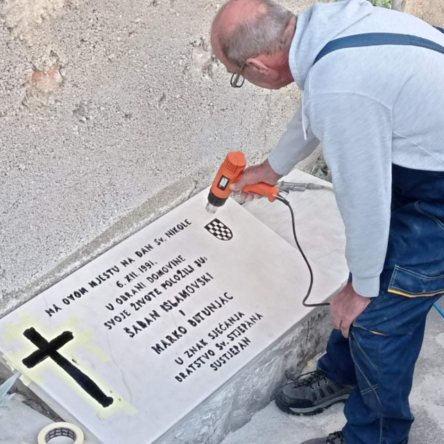 Udruga branitelja Dubrovnik restaurirala spomen ploče u Sustjepanu
