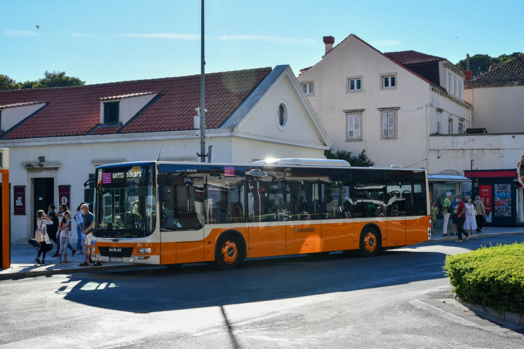&lt;br /&gt;
Autobusi javnog gradskog prijevoza Libertas&lt;br /&gt;
 
