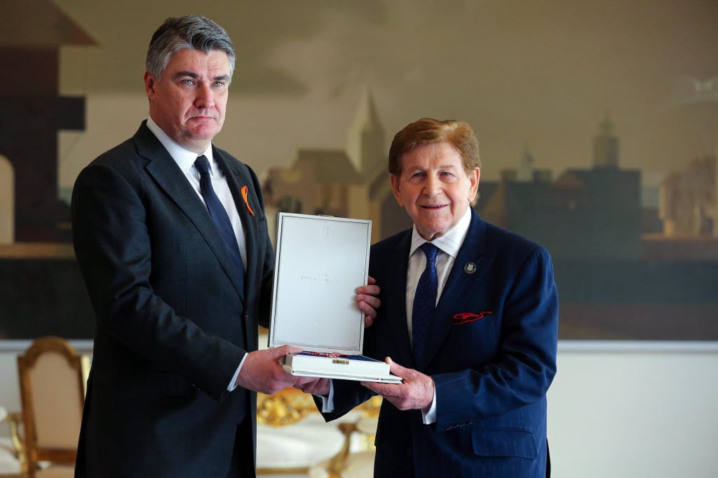 Predsjednik Republike Zoran Milanović prije desetak dana odlikovao je Redom kneza Domagoja s ogrlicom Antona Kikaša.&lt;br /&gt;
 