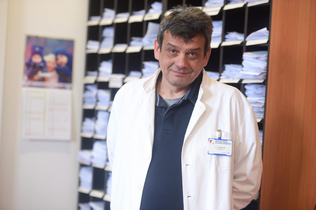Prim. dr. Bernard Kaić: Nakon iskustva sa cjepivom protiv svinjske gripe nimalo me ne čudi da smo jedni od najgorih u Europi u cijepljenju protiv COVID-19&lt;br /&gt;
 
