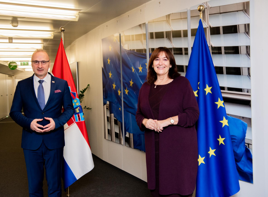 Ministar Grlić Radman i Dubravka Šuica, EUparlamentarka