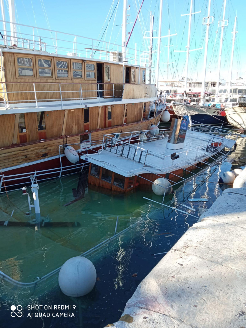 Potopljeni brod u Vranjicu