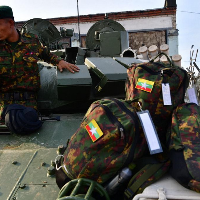 Vojska se suočila s otporom civila otkako je preuzela kontrolu nad Mijanmarom u državnom udaru u veljači