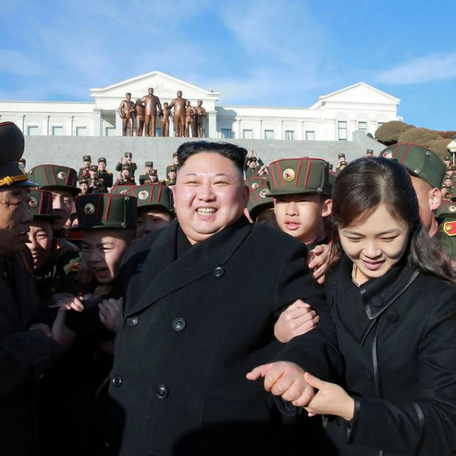 Kim Jong-Una moraju štititi od obožavatelja&lt;br /&gt;
&lt;br /&gt;
 