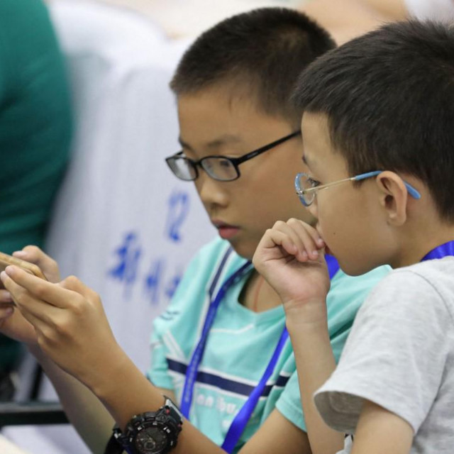 Smartphone u ruci - uobičajena slika u Kini
