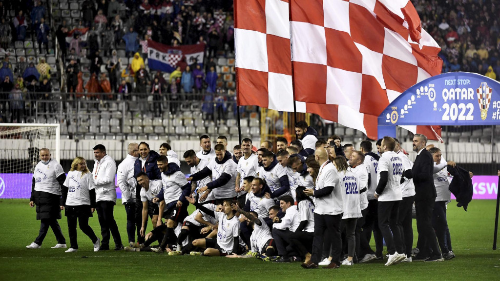 Split, 141121.&lt;br /&gt;
Stadion Poljud.&lt;br /&gt;
Utakmica kvalifikacija za odlazak na Svjetsko prvenstvo Katar 2022, Hrvatska - Rusija.&lt;br /&gt;
Na fotografiji: Hrvatska pobjedila Rusiju i izborila Svjetsko prvenstvo u Kataru, slavlje hrvatskih igraca.&lt;br /&gt;