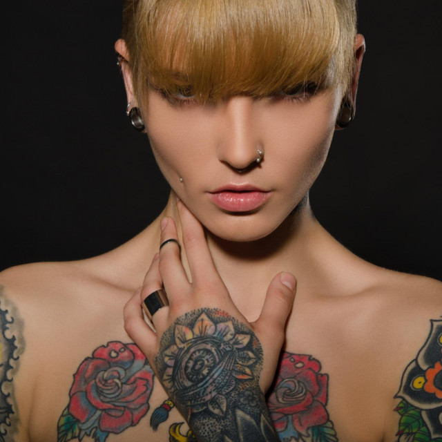Mnogi tattoo umjetnici žale se da će nova pravila umanjiti poslovanje