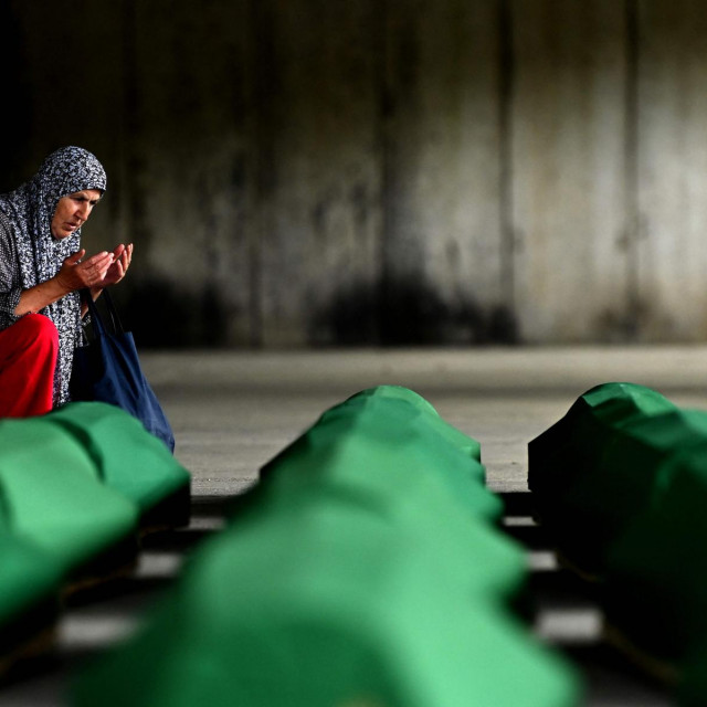 Užas Srebrenice: ostaci ekshumiranih žrtava spremni za dostojanstveni pogreb