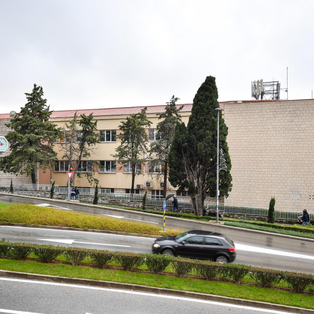 Sjedište prometne policije nalazi se u HT-ovoj zgradi na Ilijinoj glavici
