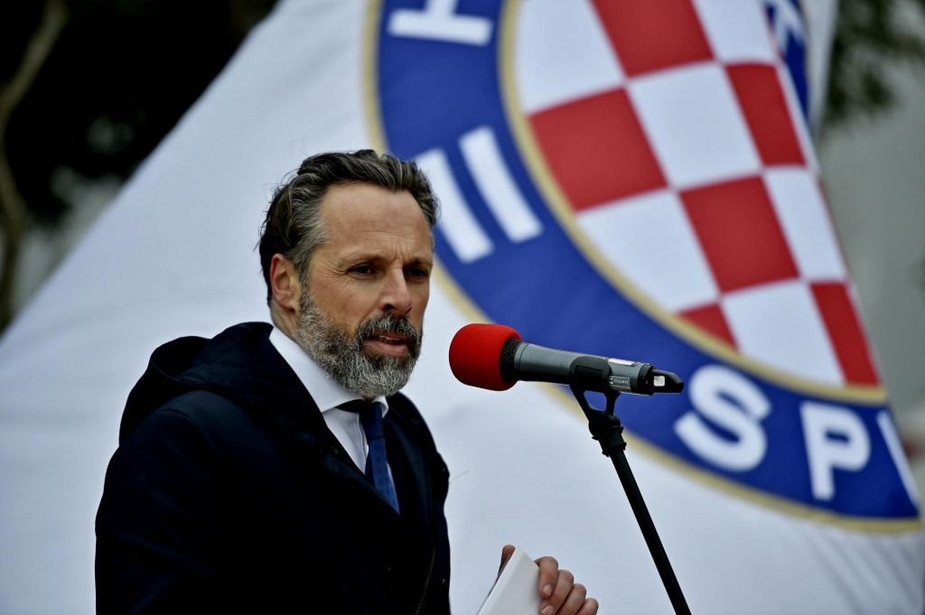 Predsjednik Hajduka Lukša Jakobušić &lt;br /&gt;
 
