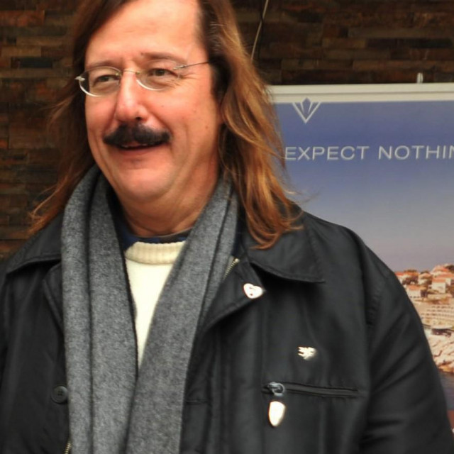 Slobodan Nano Vlašić nominiran je u kategoriji radijska osoba godine za nagradu Večernjakova ruža