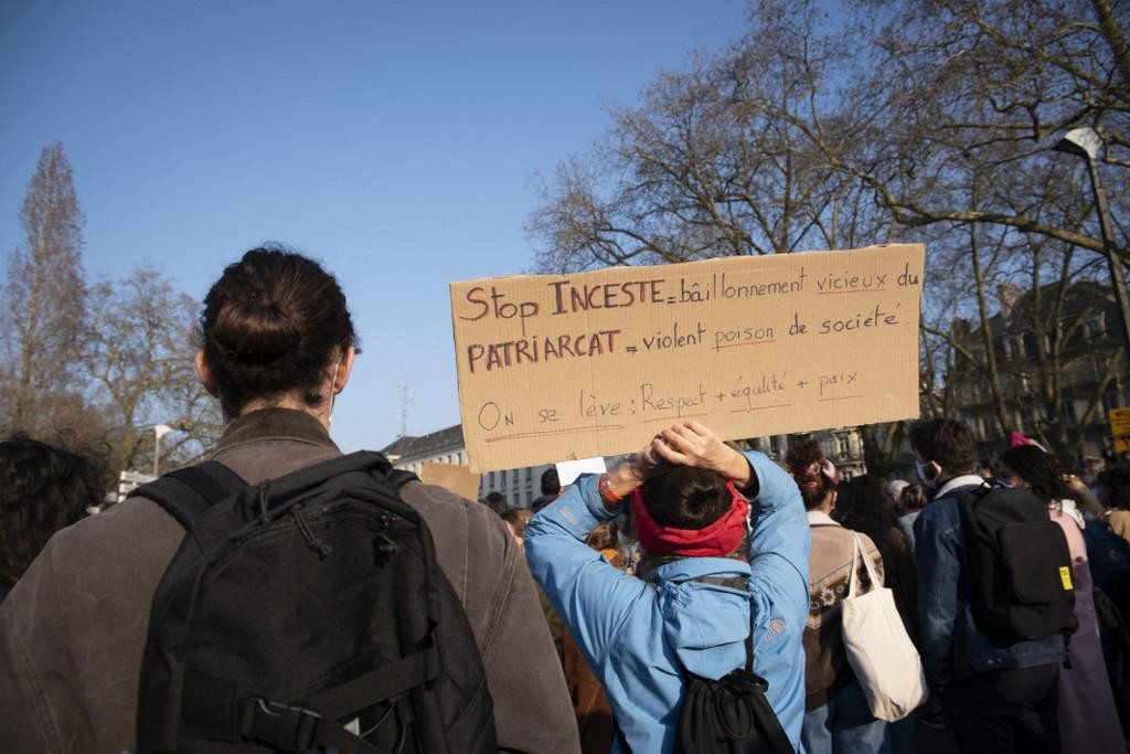 Stop incestu! – poruka s transparenta na lanjskom prosvjedu u Nantesu