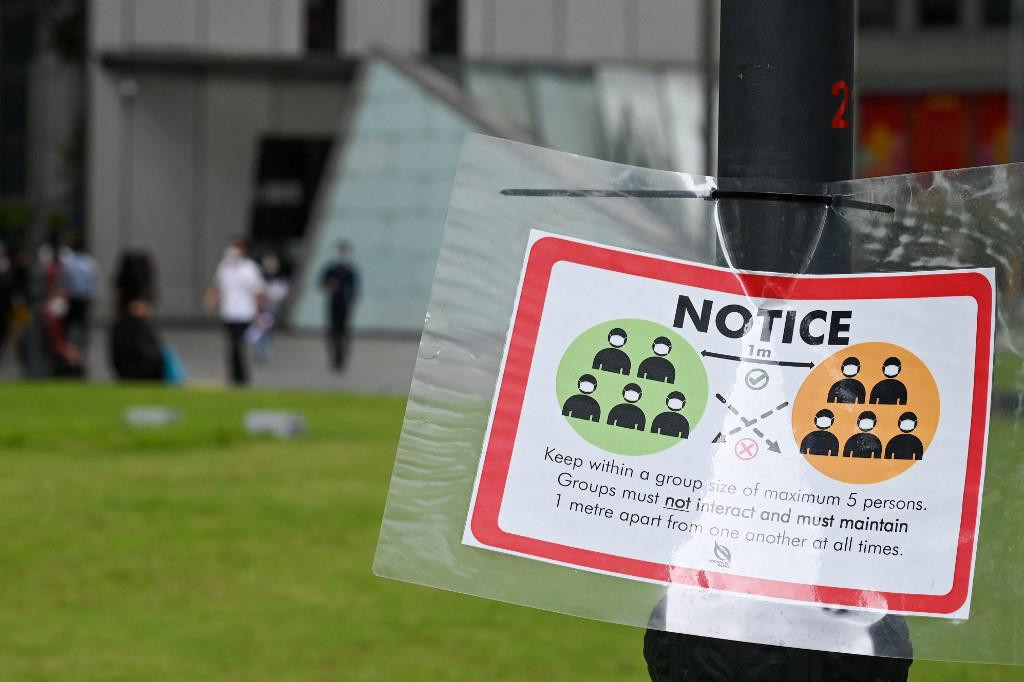 Singapurci COVID shvaćaju ozbiljno: Upozorenje o zabrani okupljanja više od pet osoba u poslovnoj četvrti Raffles Place