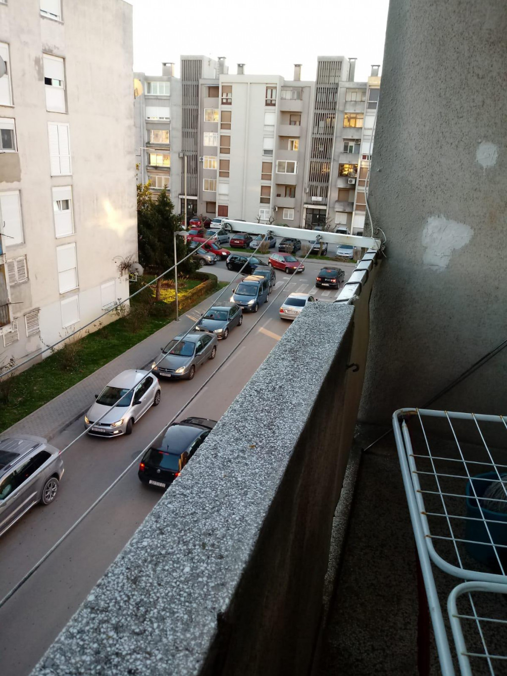 Gužve u redu za testiranje u ulici Ante Starčevića
