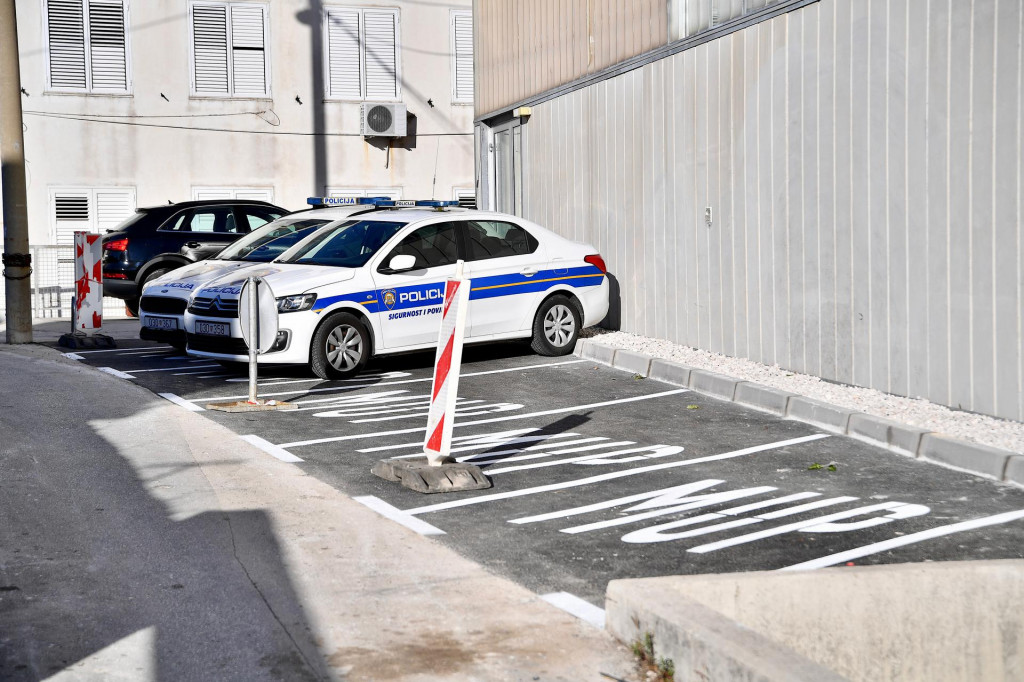 Nova MUP-ova parkirna mjesta oko Volantine, sve do Medicinske škole