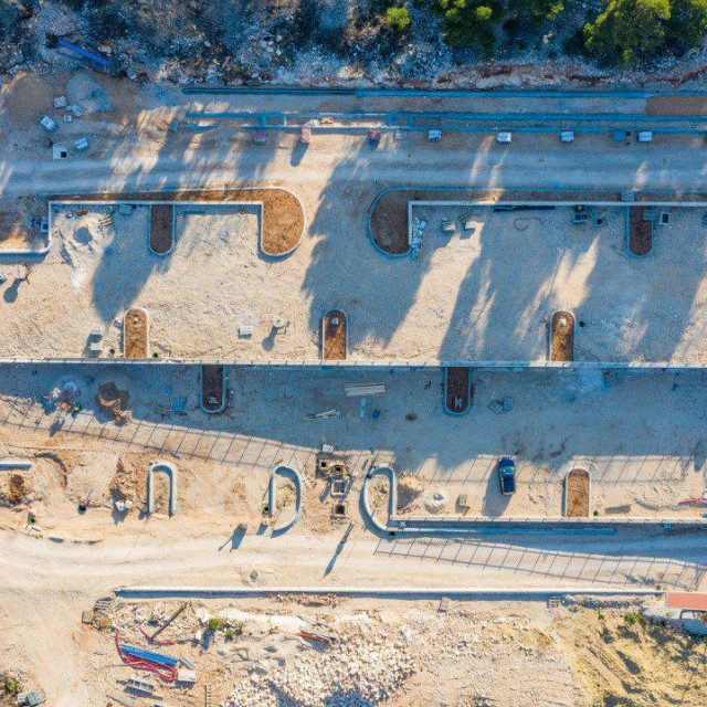 Snimak iz zraka: groblje Dubac