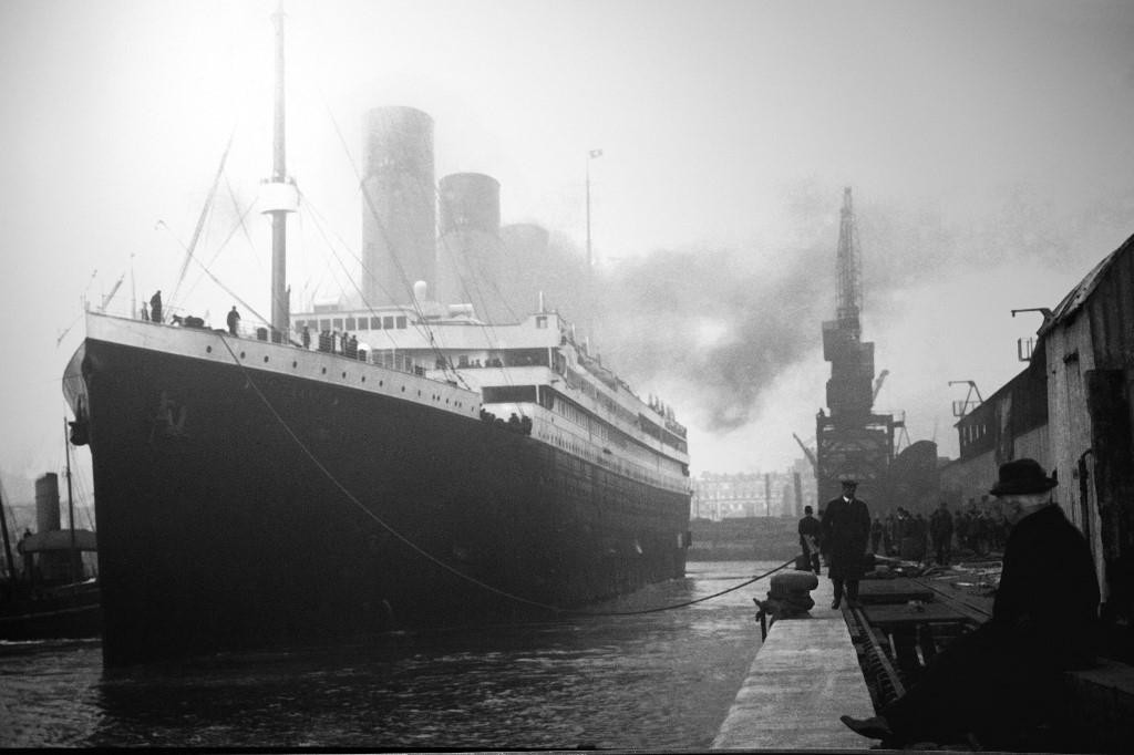 ”Titanic” prilikom isplovljavanja  iz Southamptona 10. travnja 1912.