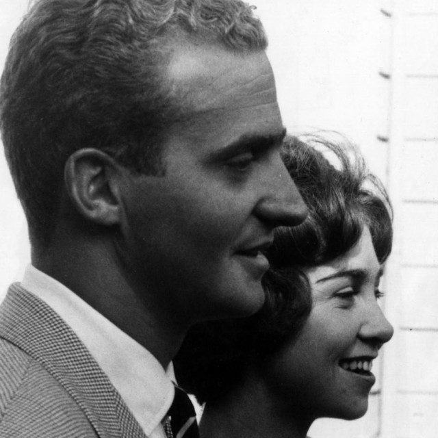 Mladi španjolski princ Juan Carlos of Bourbon sa tada zaručnicom Sophijom od Grčke snimljen 1961.
