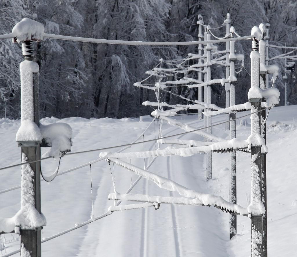 Brojni dalekovodi pod snijegom u Austriji također su energetski rizik