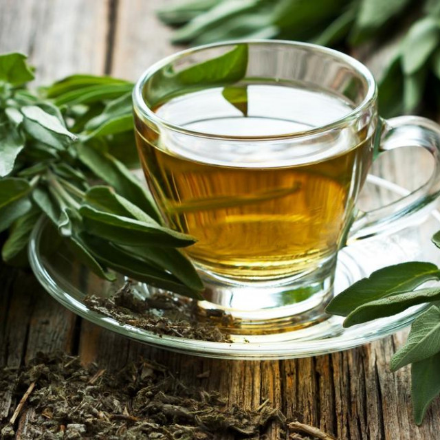 Grupa znanstvenika provela je istraživanje kako bi procijenila valjanost dokaza o učinkovitosti grgljanja čaja