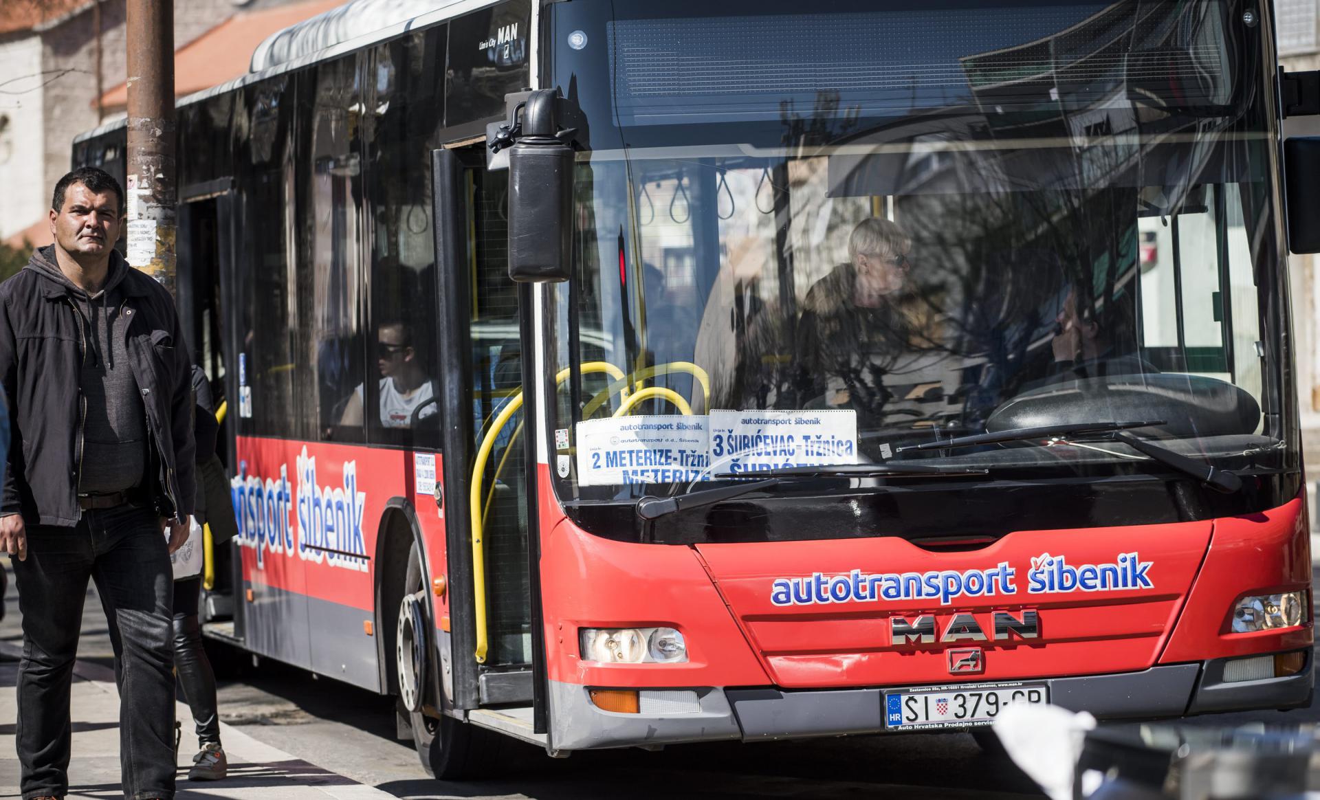 Šibenski - Nove Info Displaye Za Autobusna Stajališta U Šibeniku Radit ...