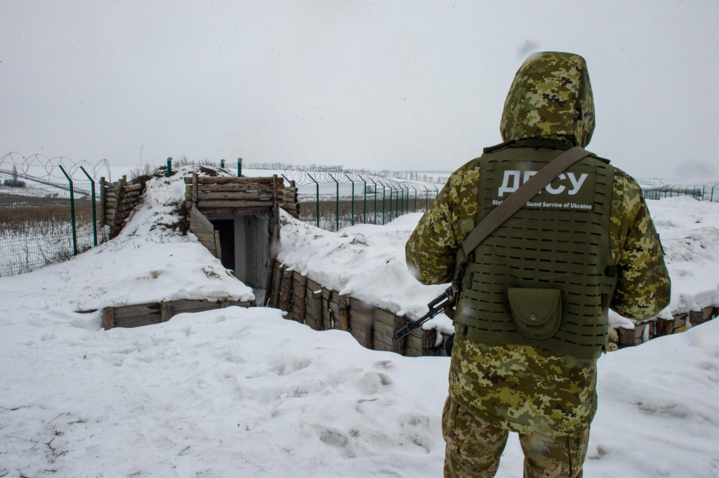 Ukrajinski graničar iščekuje pokrete agresorske armade