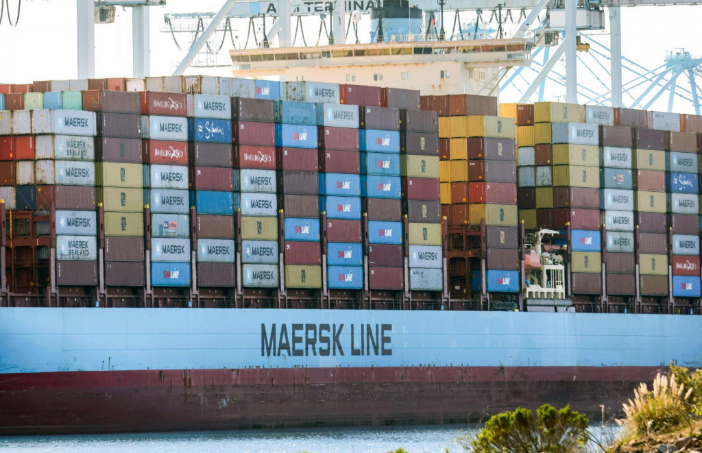 SAN PEDRO, CALIFORNIA - FEBRUARY 09: Shipping containers sit aboard a Maersk container ship at the Port of Los Angeles on February 9, 2022 in San Pedro, California. Danish container shipping company A.P. Moller-Maersk earned a net profit of $18 billion in 2021, their highest ever, amid the pandemic-driven supply chain crunch. The company hauls 17 percent of the planet�s shipping containers aboard its vessels. Mario Tama/Getty Images/AFP&lt;br /&gt;
== FOR NEWSPAPERS, INTERNET, TELCOS &amp; TELEVISION USE ONLY ==