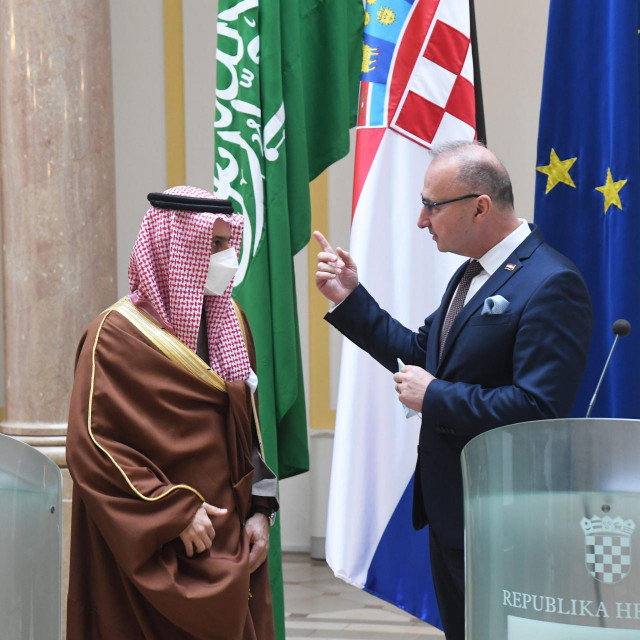Ministar vanjskih i europskih poslova Gordan Grlić Radman susreo se s ministrom vanjskih poslova Kraljevine Saudijske Arabije princom Faisalom bin Farhanom Al- Saudom