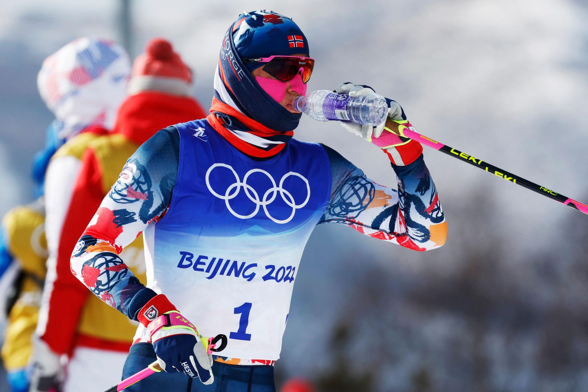 Лыжная гонка 50 км женщины. Норвежский лыжник Йоханнес Клэбо. Йоханнес Клебо Олимпийские игры.