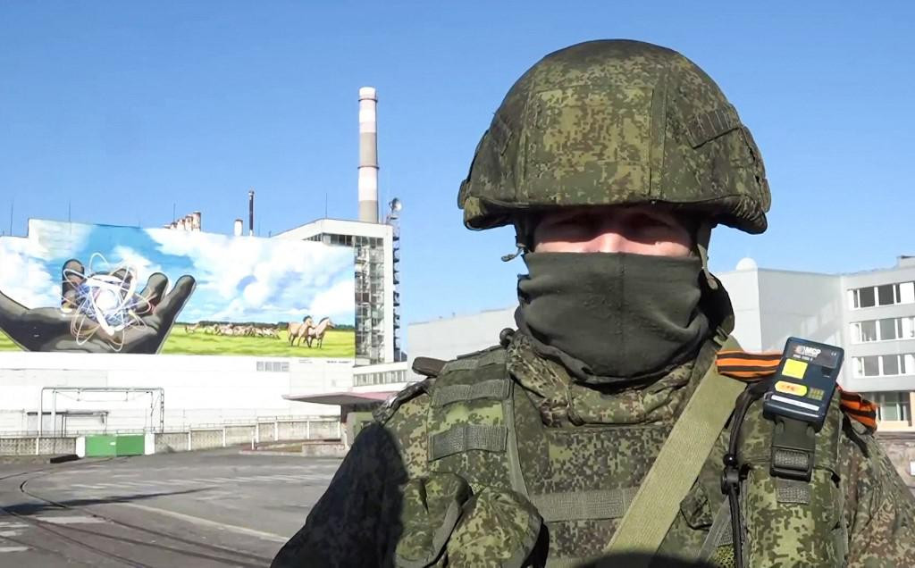 Ruski vojnik snimljen jučer u Černobilu