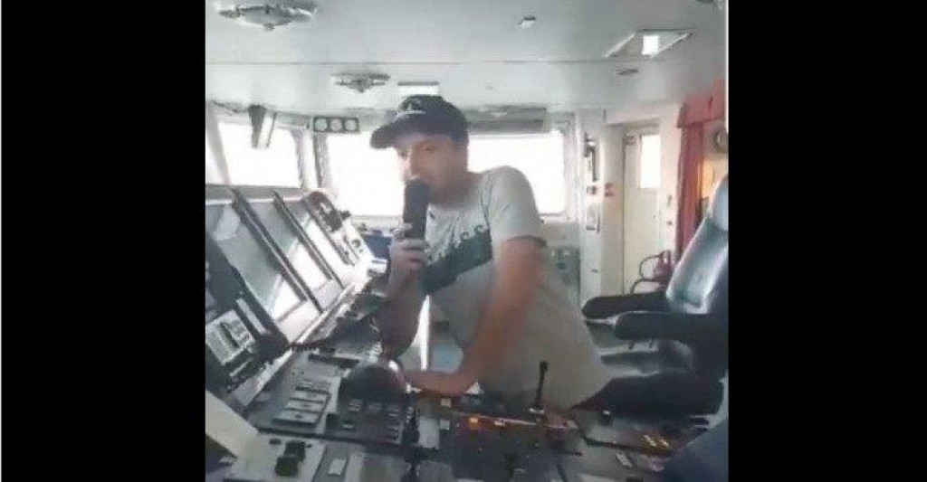 Gruzijski opskrbni brod odbija ruskom brodu dati gorivo