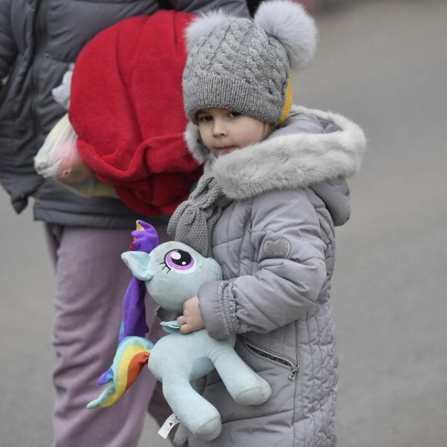 Ukrajinska djevojčica u rumunjskom izbjeglištvu