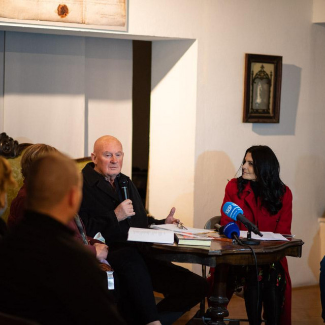 Ivica Žegarac Žuti i Renata Dobrić u Nadbiskupskom ka&scaron;telu u Ka&scaron;tel Sućurcu