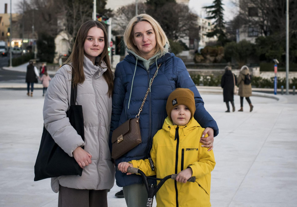 Viktoria, Sofia i Dmitro pobjegli su iz Ukrajine u Šibenik