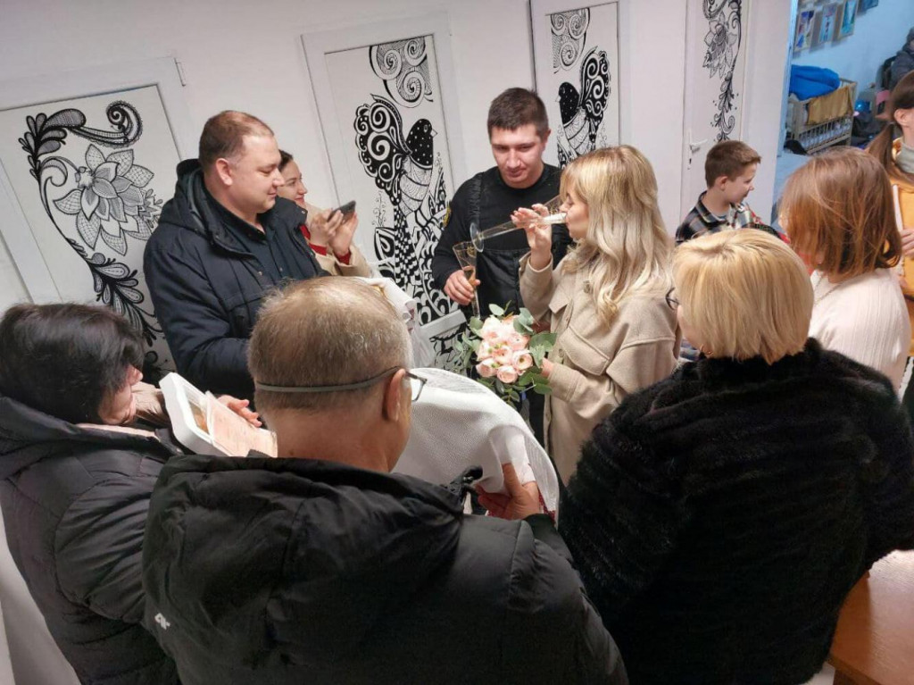 Par se vjenčao u atomskom skloništu u predgrađu Odese