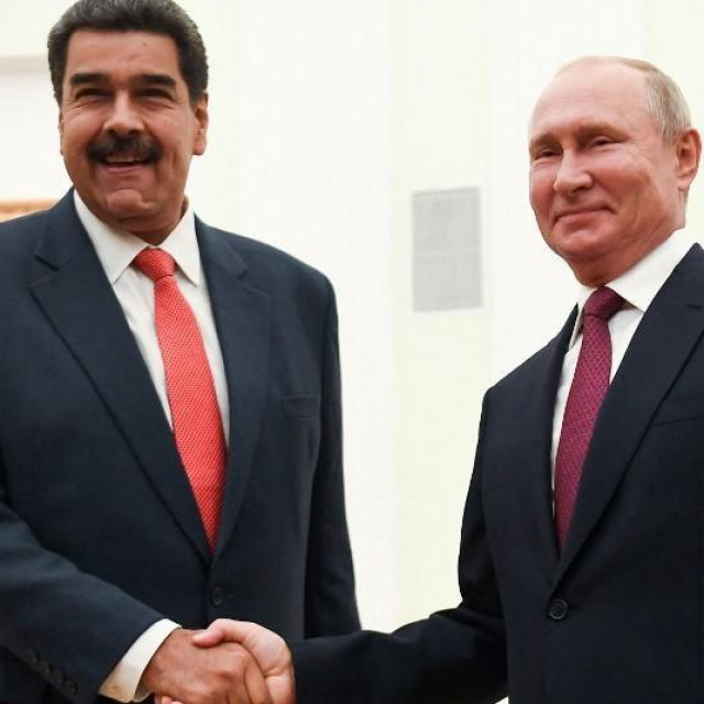 &lt;br /&gt;
Nicolas Maduro i Vladimir Putin