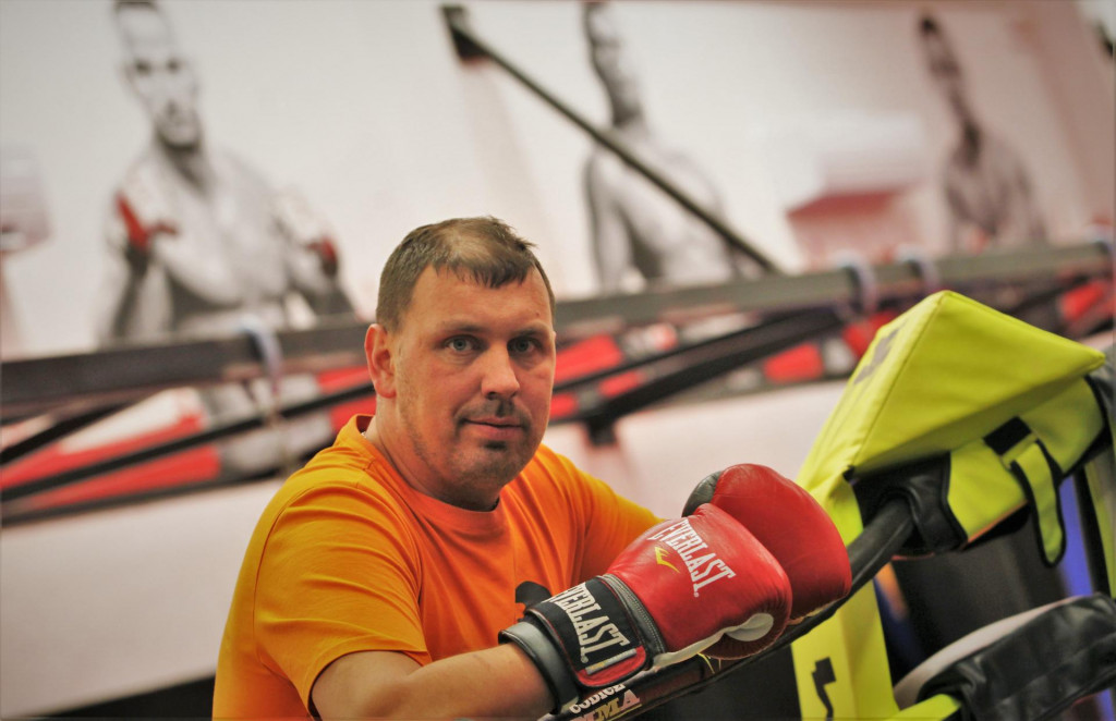 Sergej Vakeryna, boksački trener iz Ukrajine u dvorani za borilačke sportove u Gospinom polju