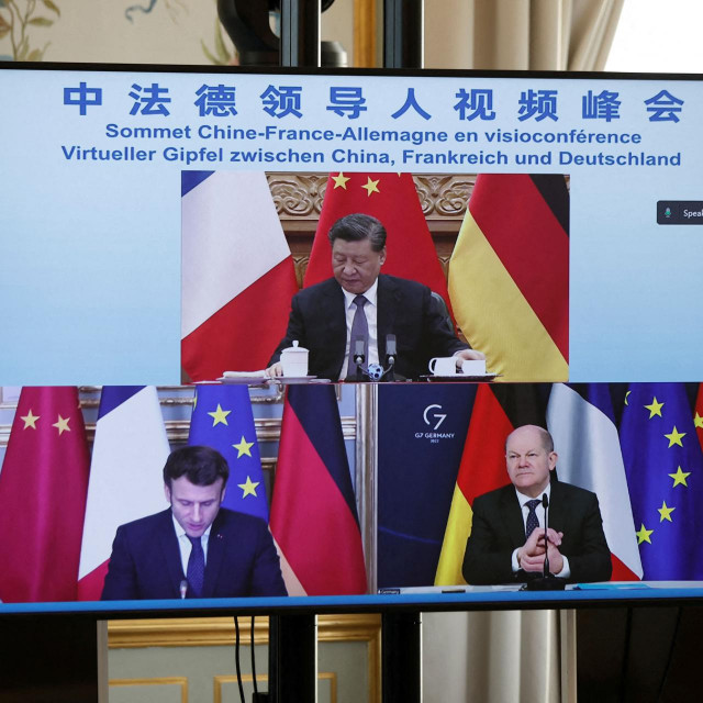 Kineski predsjednik Xi Jinping u video razgovoru s francuskim predsjednikom Emmanuelom Macronom i njemačkim kancelarom Olafom Scholzom