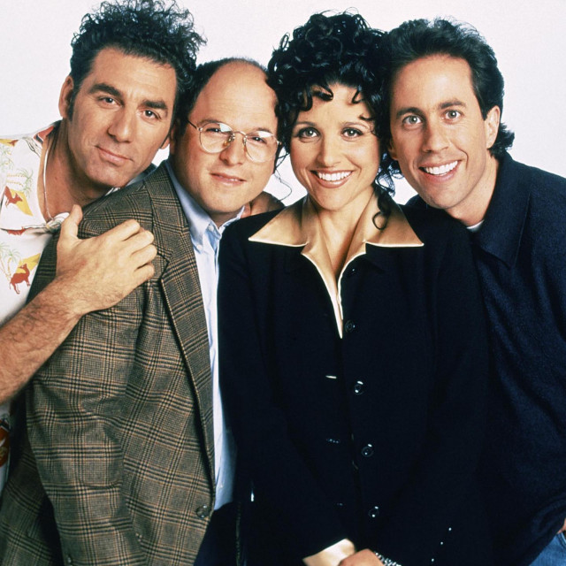 Genijalna četvorka - otkačeni Kramer, nesigurni George, simpatična Elaine i Jerry koji cijelu ekipu drži na okupu&lt;br /&gt;
&lt;br /&gt;
&lt;br /&gt;
 